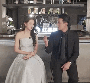 你俩不对劲，怎么戏外也这么好磕？原地结婚吧！