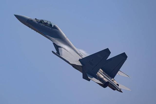 2025回看美专家 8 年前预言，西太平洋军备竞赛，中美难分胜负？
