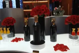 峰学蔚来张雪峰：与我无关图片