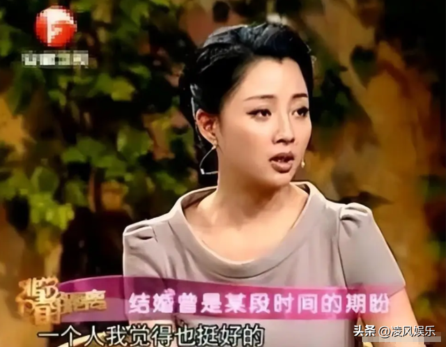 她是演员中的女富豪，豪车多的开不过来，如今45岁却活得像20岁