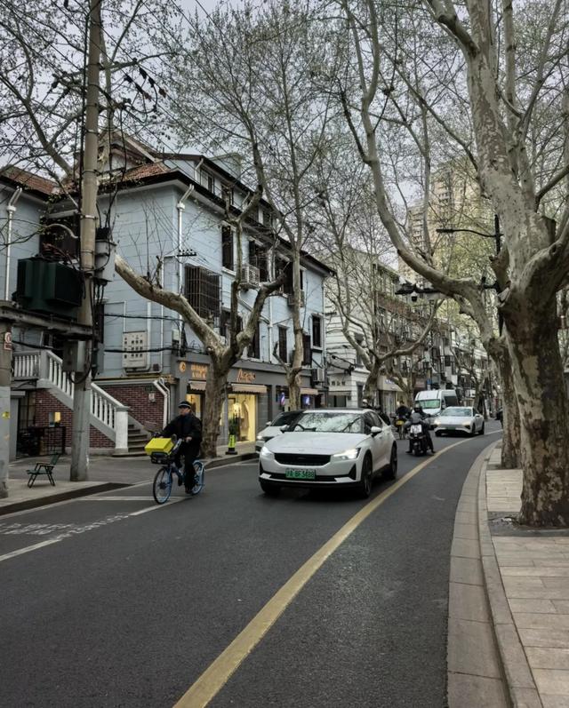 别挤外滩了！上海真正的灵魂在这3条路上，老上海都不一定知道！