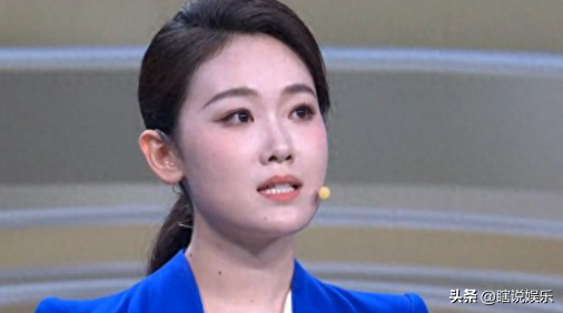 2025央视主持人大赛最大黑马竟是她，年仅22岁，康辉夸个不停！