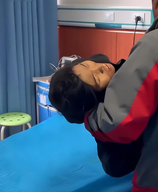 吃相太难看！冷美人爆火才半个多月，令人恶心的一幕就发生了