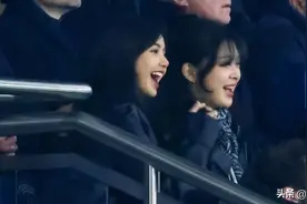 和三公子看球被夸生图大回春，Lisa还真是爱情事业双飞升了？图片