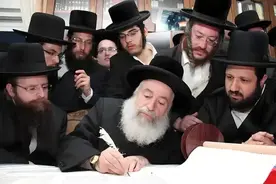 中美博弈，犹太资本两头下注，专家警告：谁赢了犹太人就会去谁那图片