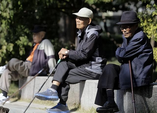 中国将迎来死亡高峰？22年去世1041万人，23年1110万，去年多少？
