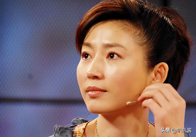 “余生好好走	”，57岁央视主持王小丫，曾在病床上的留言引人泪目