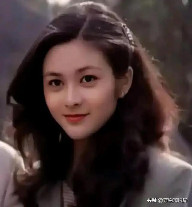 关之琳的母亲有多漂亮?娇媚冷艳颜值出众,美得惊为天人!