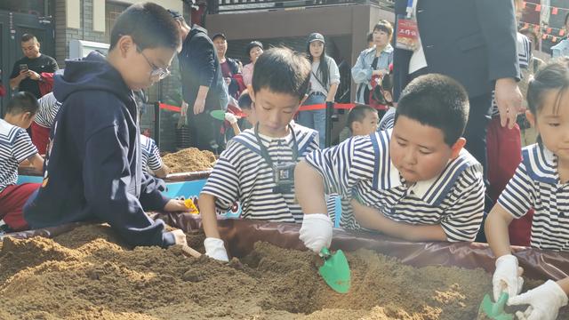 文旅乐购惠三江：佳木斯市博物馆双节活动点燃文化热情