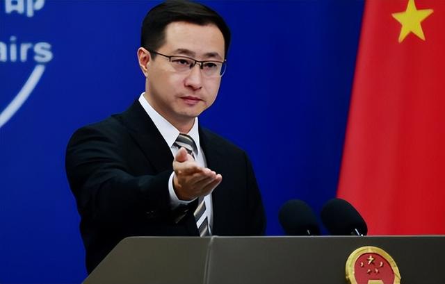 日本连开3枪，蔡英文已离岛，事态严重了，解放军通牒已发往东京