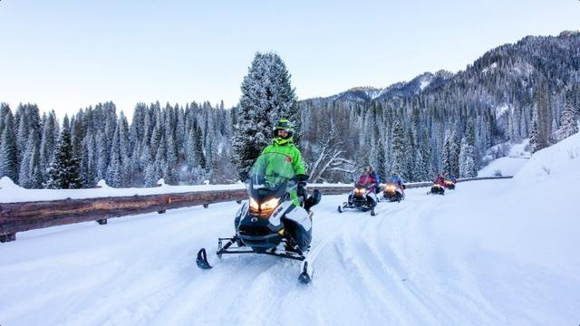 天山河谷·美哉伊犁丨8折优惠邀您住进雪原里的春天！