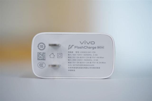 颜值体验全面Pro！ vivo S30 Pro mini评测：年轻人的梦想小直屏