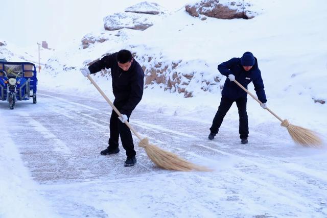 雪落阳关 温情守护