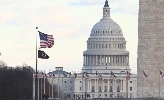 中方突然强势，巴拿马港口交易再生变，美国为何不打委内瑞拉？