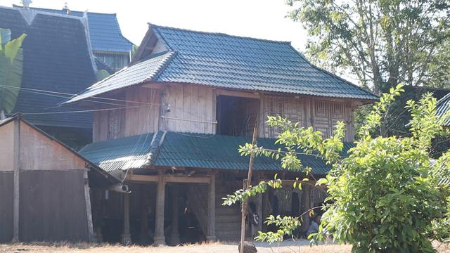 云南边境神秘村落，住在国际河畔，哈尼族阿克老寨