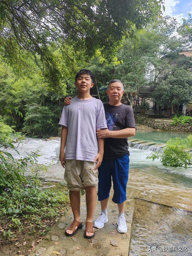 赏心悦目游荔波 文/铁五师王新明