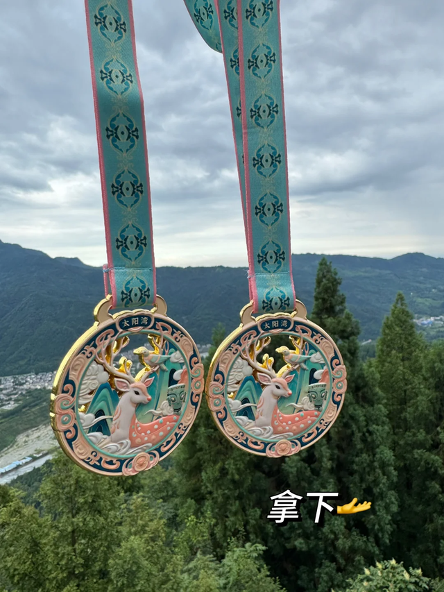 成都1.5h || 25℃天然空调+徒步避暑，这个地方带娃遛狗太绝了！