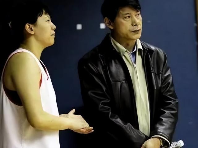 逼姚明退役，毁了王治郅，他凭一己之力让中国篮球倒退了二十年！