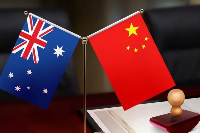澳军连开3枪，踩踏中国红线，解放军接下挑战书，兵力已一路北上