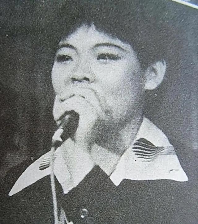 春晚爆红后，她洗完澡从23楼一跃而下，临终时最后喊了声“妈妈”