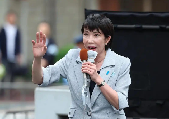 高市还没登上访美飞机，美日突然联手派兵，决不许中国改变现状？