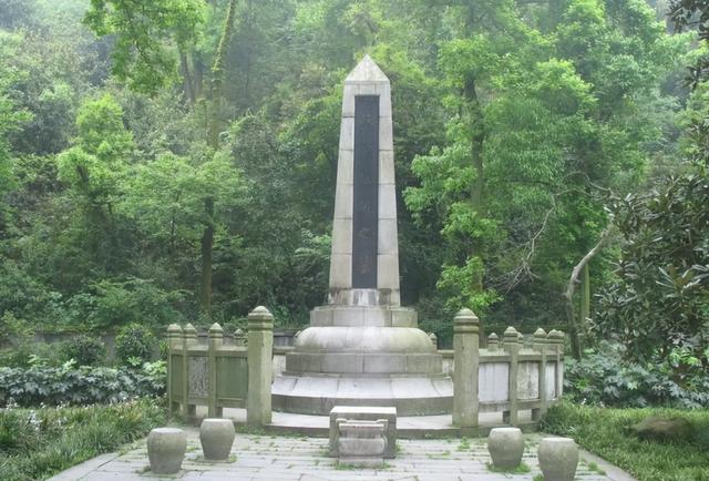 34岁英年早逝，蔡锷死因迷雾重重，是病逝还是另有隐情？