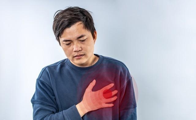 男子昏迷前开车冲进中医院自救失败：家里有双胞胎儿子，才44岁！
