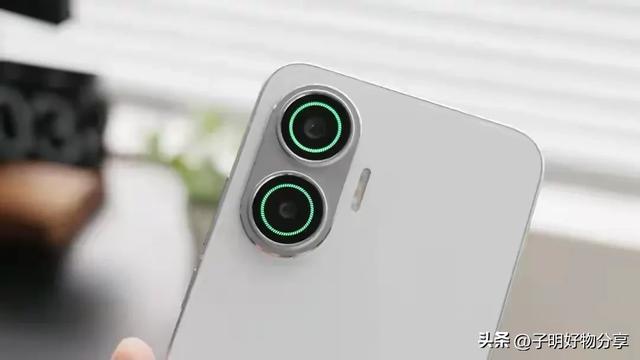 550mAh+信号增强芯片+IP69三防水机一夜跌至1597元
