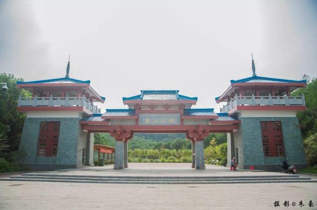 跟着赣超游鹰潭｜来鹰潭，开启一段“躺坪”之旅！