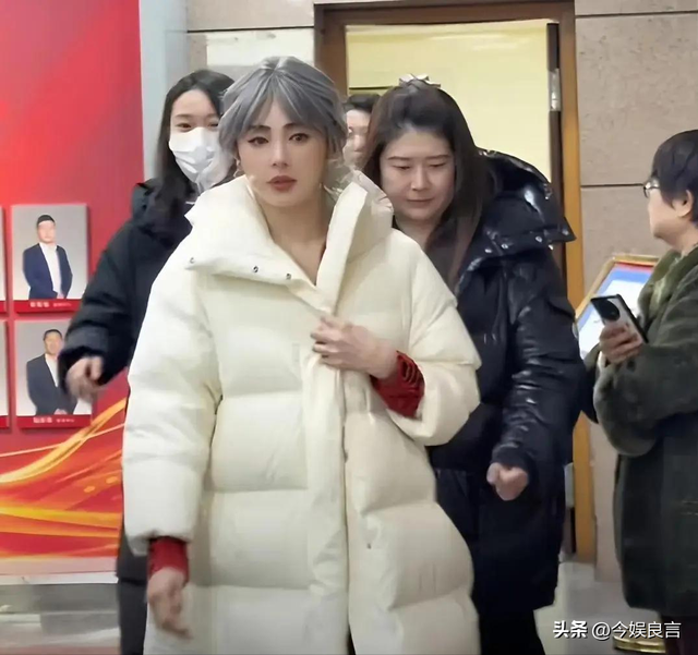 张雨绮越扒越有！代孕只是冰山一角	，38岁的她终为“荒唐	”买了单