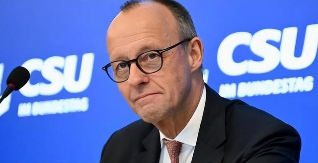 北约历史性一幕发生，77年来首次，德国总理决定：马上带人去中国