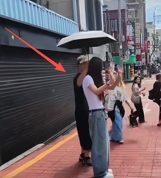 37岁杜海涛现身韩国，脸垮秃顶老到认不出，和沈梦辰秀恩爱超抢镜