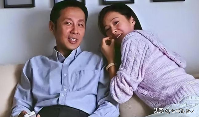 她曾是体操冠军，16岁被姜文带进娱乐圈，因长得太美绯闻多如牛毛