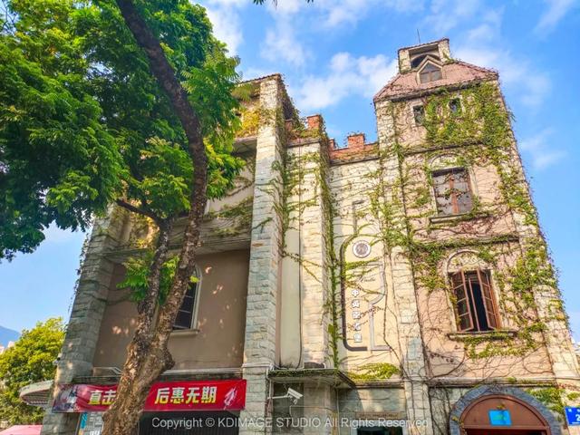 深圳这条街，曾经挤破头都难进入，现在扫码就进却为何没人去了？