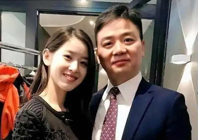 婚变风波48小时后，刘强东不再沉默，坦言“在老婆面前没了自信”