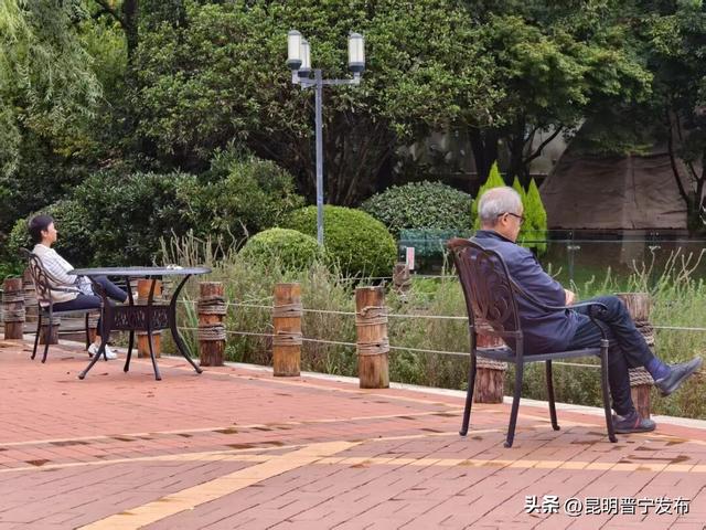 华裔老人杨晶在晋宁的康旅生活