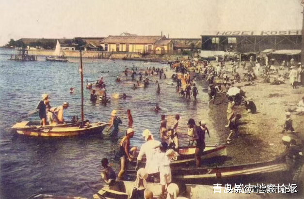 1934年，青岛第二、第三、第四海水浴场同时开始建设