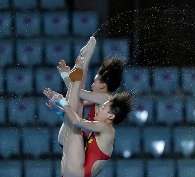 决赛前夜收到陌生短信，陈芋汐首次完整回应，全红婵被反复提及