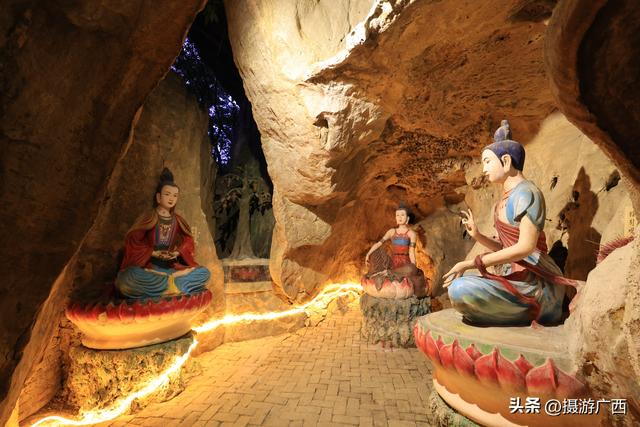 九月九重阳日，登武鸣起凤山记