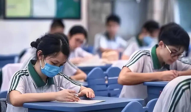 全国出生人口断崖：21年1062万人，24年954万，25年令人意想不到