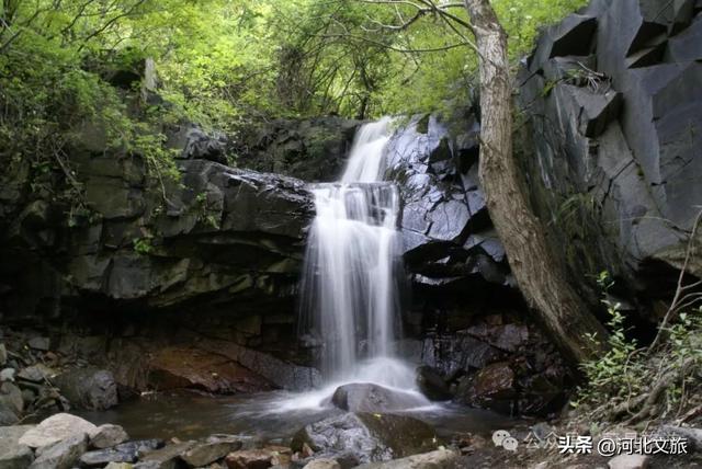 高山草甸、峡谷奇观，这座小城是被低估的自然宝藏