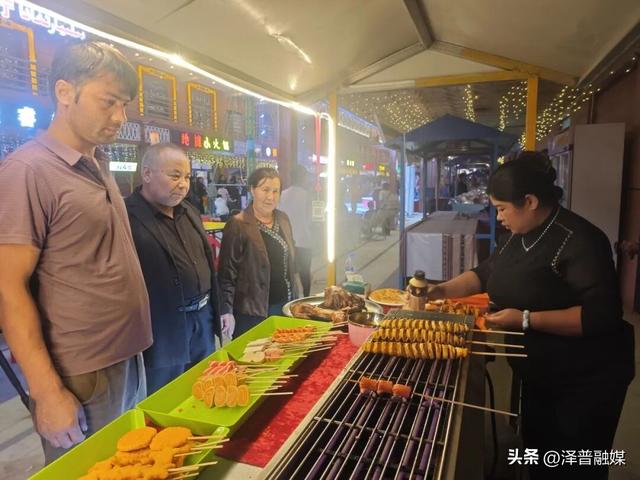汉裳邀月话中秋 泽普文旅谱新篇