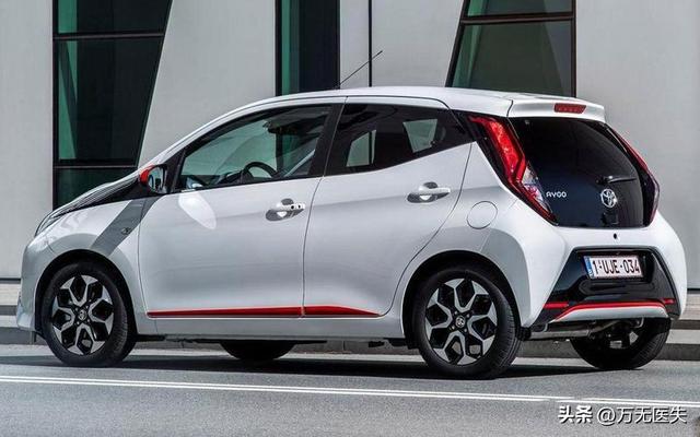 开油车的笑了，开电车的慌了？2026油电新政实锤，税费规则全变了