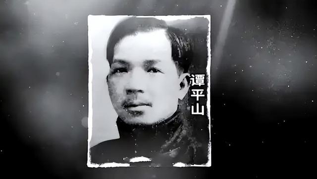 他41岁担任政治局委员，同年被开除党籍，周总理：这个处分不妥当