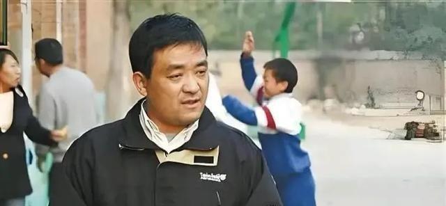 西藏10岁女孩被姑姑送给一陌生男人，哪料，到地方后，女孩傻眼了