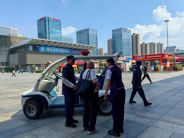 2025济南西站停车费，济南西站停车2天攻略