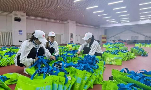 微光如炬 感恩有你——致敬那达慕的隐形守护者