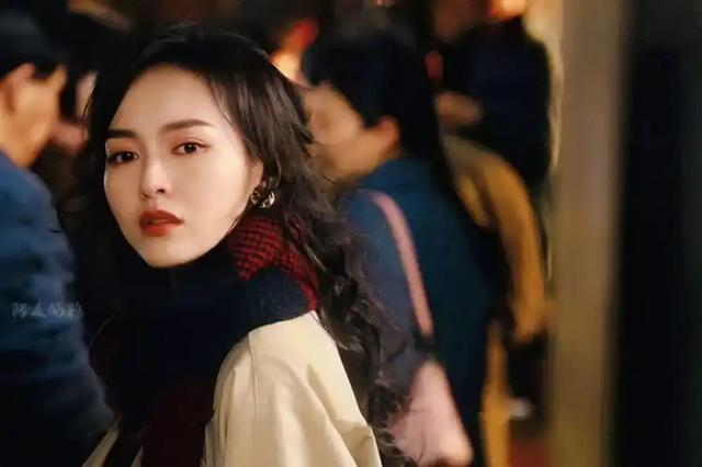 婚变传闻不到2月，42岁唐嫣高调官宣喜讯	，罗晋的近况却让人唏嘘