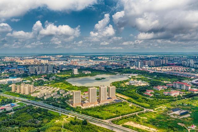 继哈尔滨之后，黑龙江又一“黑马城市”要起飞，比鹤岗更有底蕴