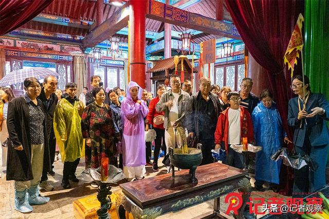 洪洞大槐树国庆热度不减：非遗互动+寻根打卡，雨中“回家”过佳节